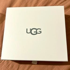 Ugg sheepskin and suede care kit